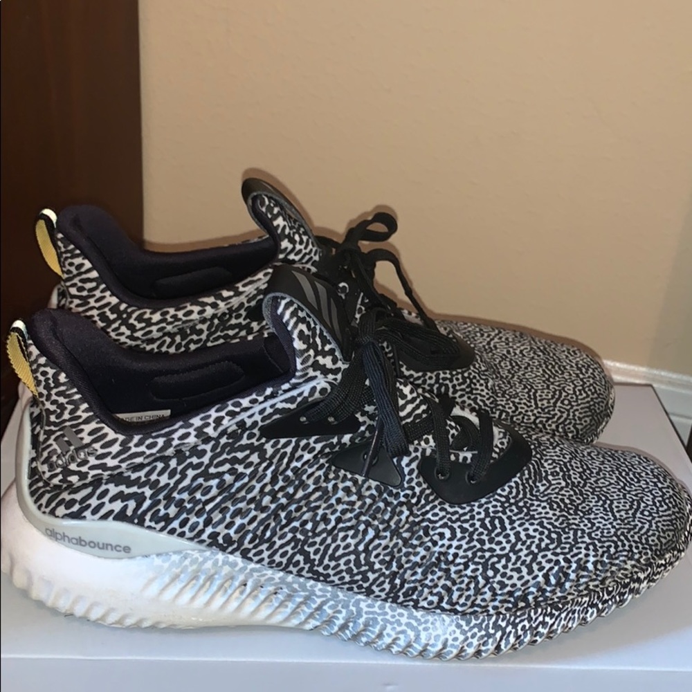 Women Adidas AlphaBounce motion capture - Picture 1 of 6